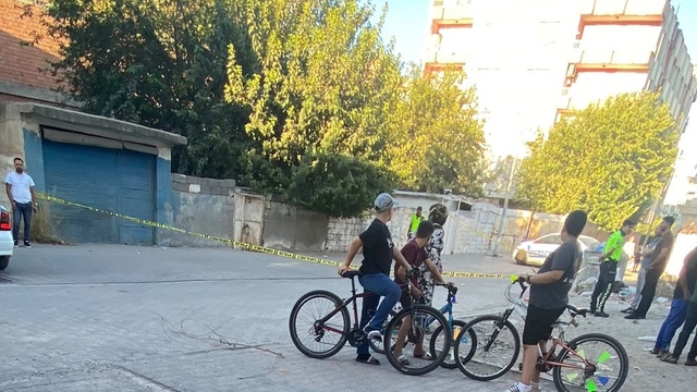 Diyarbakır'da kamyonetin çarptığı çocuk öldü