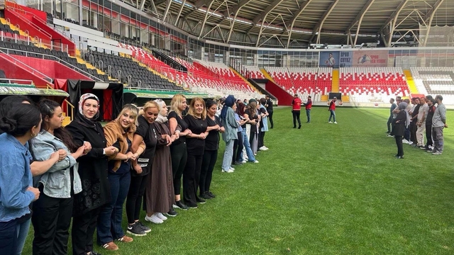 Erzincan'da özel güvenlik görevlilerine spor güvenliği eğitimi