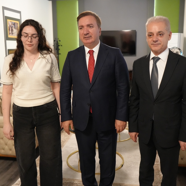 Silahlı saldırıda bacağını kaybetmişti: Şimdi başhekim oldu
Dr. Nida Nur Ne...
