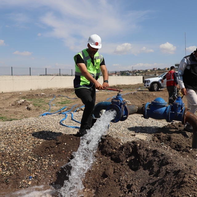 Hatay'da ihtiyaç sahibi ailelere su ücretinde yüzde 50 indirim