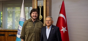 Başkan Büyükkılıç, Ahmet Şafak'ı ağırladı, konser coşkusuna ortak oldu