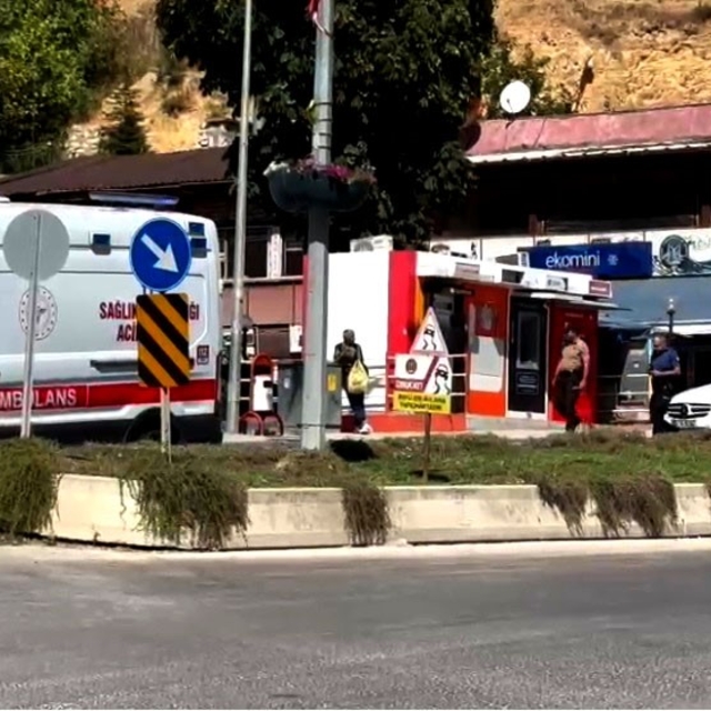 Otomobile çarpmamak için hastanelik oldu