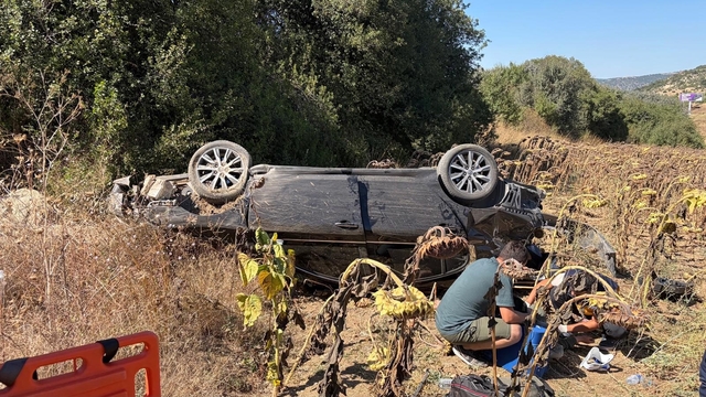 Bilecik'te otomobil tarlaya savruldu: 1 yaralı