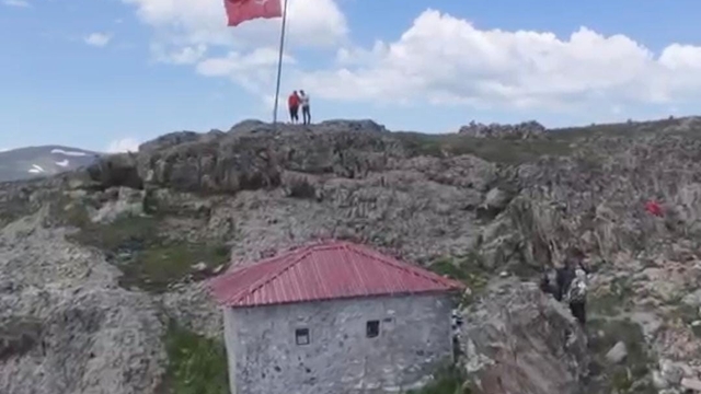 Gümüşhane'de 2 bin 500 rakımdaki Taş Mescid ilgi çekiyor