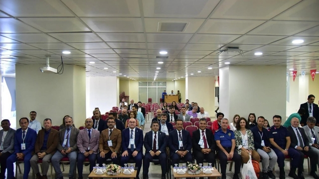 Burhaniye Uluslararası Bilim Kongresine ev sahipliği yaptı