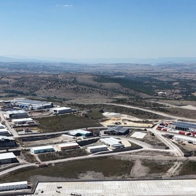 Vezirköprü ve Havza OSB'de yatırımlar hız kazanıyor
Samsun Valisi Tavlı'dan...