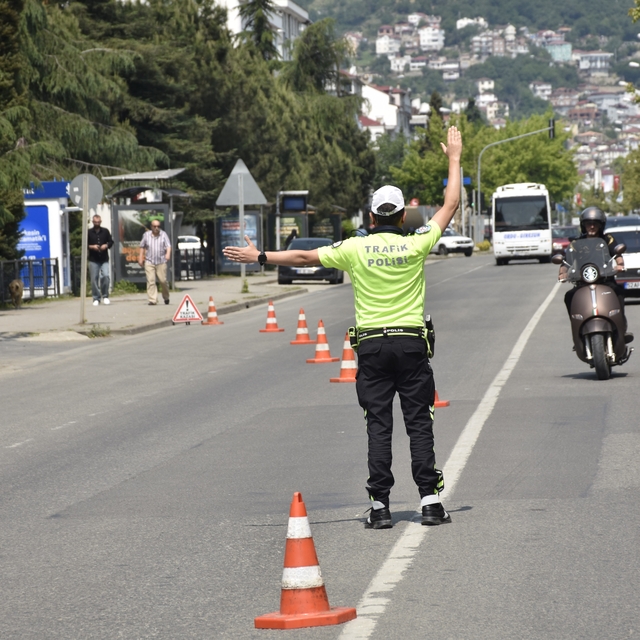 Ordu'da trafik denetimleri: Bir haftada 17 bine yakın araç ve sürücü denetl...