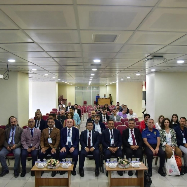 Burhaniye Uluslararası Bilim Kongresine ev sahipliği yaptı