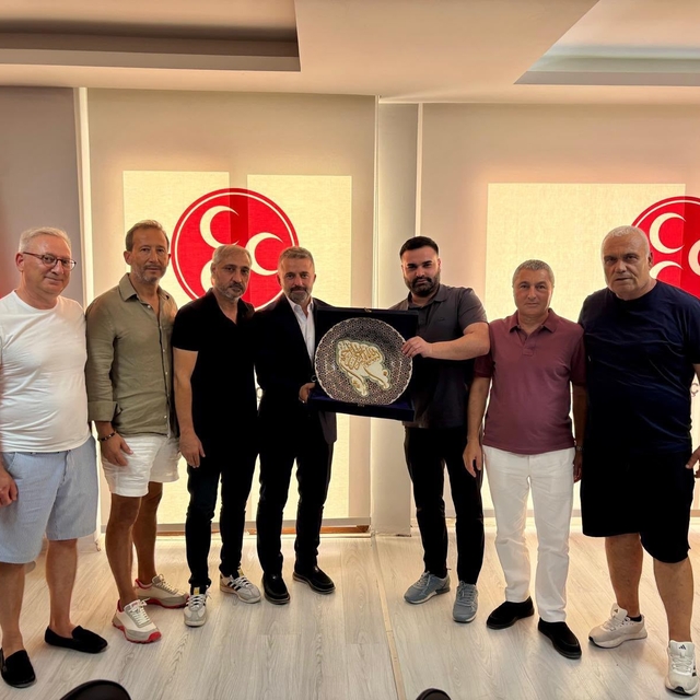Esnaflar, MHP Kuşadası İlçe Başkanı Taşdemir ile görüştü