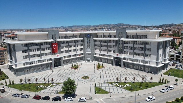 Çorum Belediyesi'nden 7,7 milyon liralık kırtasiye desteği