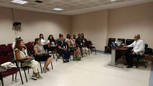 Nazilli Devlet Hastanesi'nde acil bakım hemşireliği eğitimi başladı