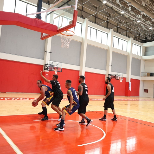 AOSB'de basketbol heyecanı başladı