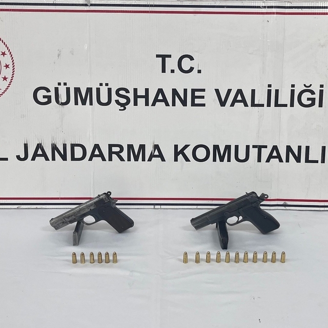 Gümüşhane'de 2 ruhsatsız tabanca ele geçirildi