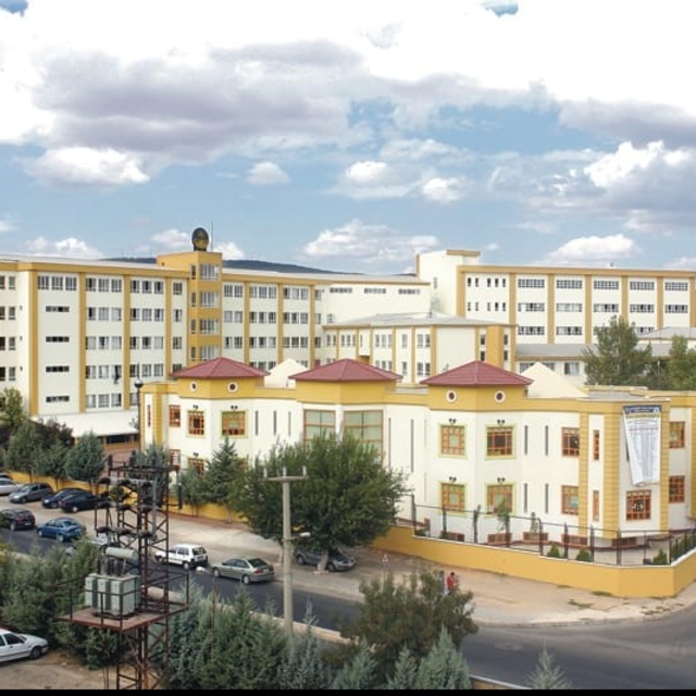 Gaziantep Kolej Vakfı'ndan eğitimciye şiddete ve karalama kampanyasına sert...
