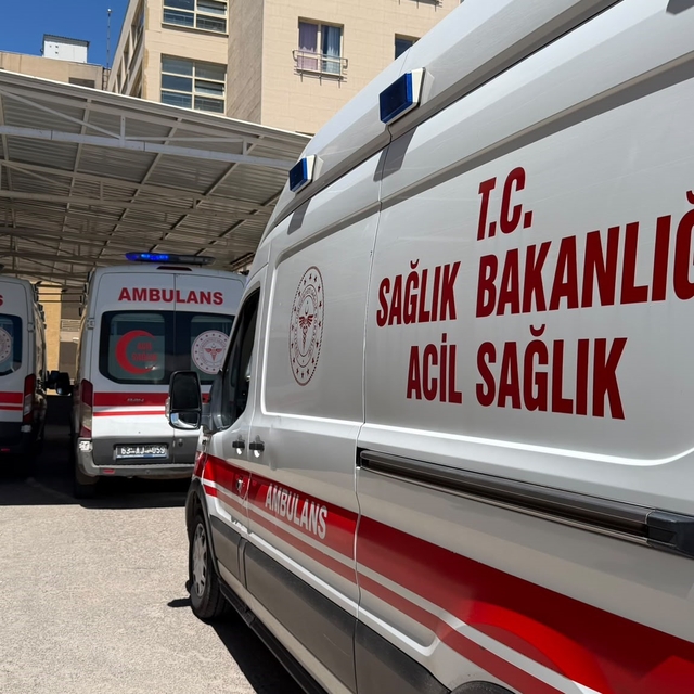 Düzce'deki fındık işçilerini taşıyan patpat kazasında ölen 4 kişiden 2'si S...