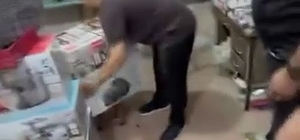 Patlayan şebeke hattı iş yerlerini bastı