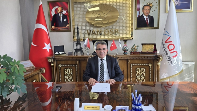 Van OSB Başkanı Memet Aslan: "Van-Şırnak yolu ve kesintisiz demiryolu kentimiz için zarurettir"