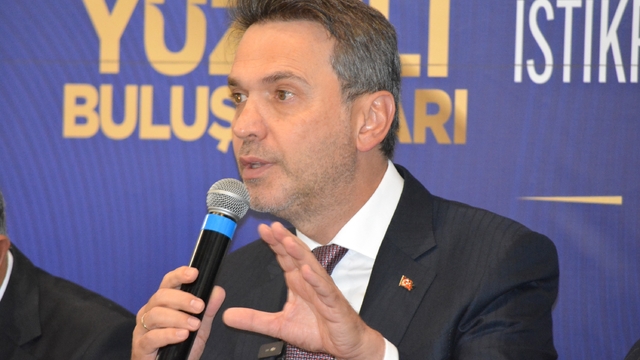 Bakan Bayraktar: "83-84 bin varil günlük üretimlere geldiğimiz bir Gabar'dan bahsediyoruz"
"Çorum adeta savunma sanayisinin kalbi"