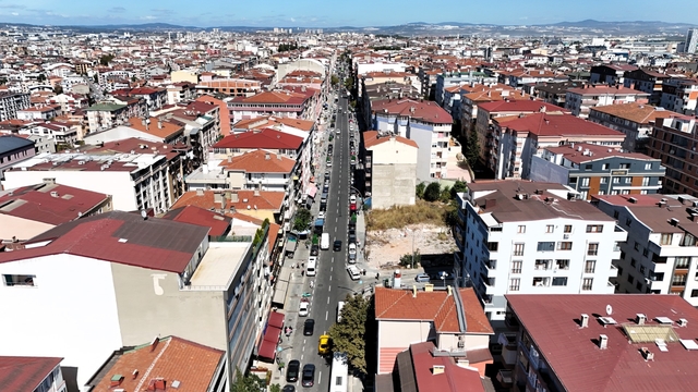 Şehit Numan Dede Caddesi yeni yüzüyle hizmette