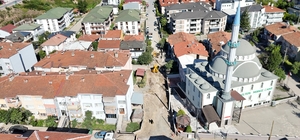 Erenler'in 15 sokağında asfalt çalışmalarına başlandı
