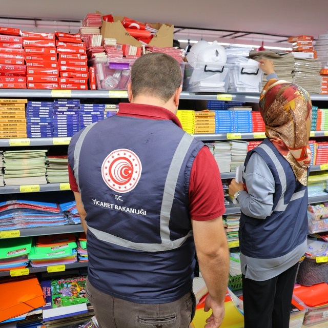 Kahramanmaraş'ta kırtasiyelerde fiyat etiketi denetimi: 21 firmaya 158 bin...