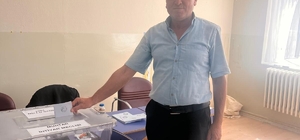 Hisarcık köyünde muhtarlık için sandık kuruldu