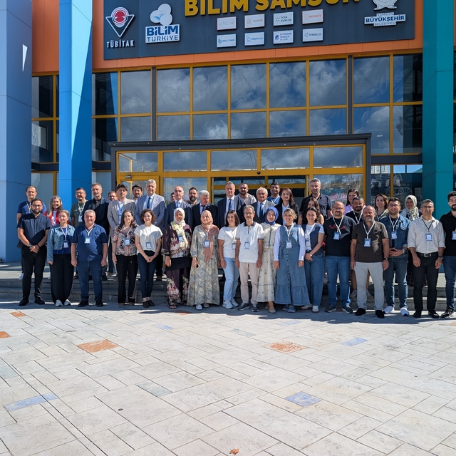 Sosyal bilgiler öğretmenleri metaverse ile dijital içerik üretecek