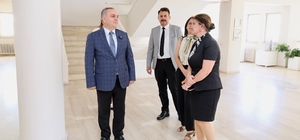 Rektör Prof. Dr. Altun, Mimarlık Fakültesi'ndeki tamamlanan tadilat çalışma...