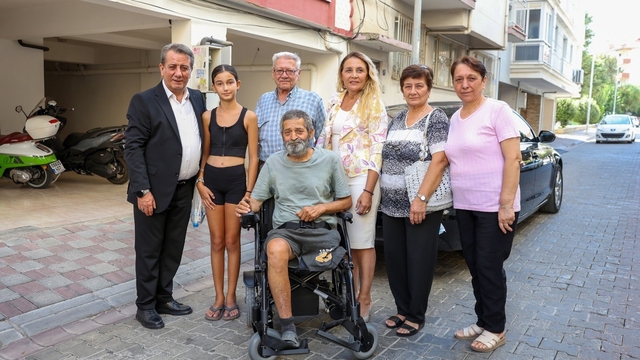 Başkan Yetişkin'den akülü sandalye desteği