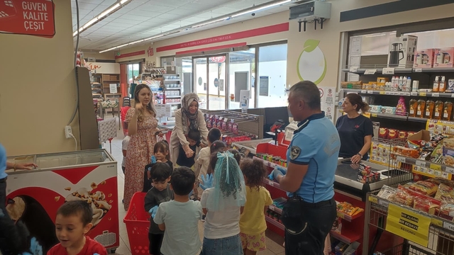 Zabıta Haftası'nda miniklerden anlamlı denetim