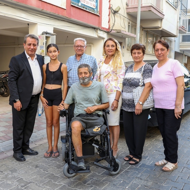 Başkan Yetişkin'den akülü sandalye desteği