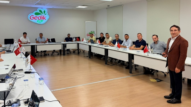 Gedik Piliç geleceğe güçlü organizasyon yapısıyla hazırlanıyor
Gedik Piliç'te 'dayanıklılık' teması ele alındı