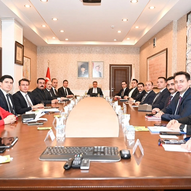 Vali Baruş'tan  "Kamu hizmetlerinin etkin, hızlı ve vatandaş odaklı" vurgus...
