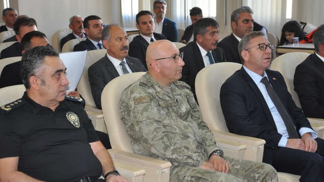Kars'ta İRAP Toplantısı gerçekleştirildi: Afet risklerine karşı hazırlık masaya yatırıldı