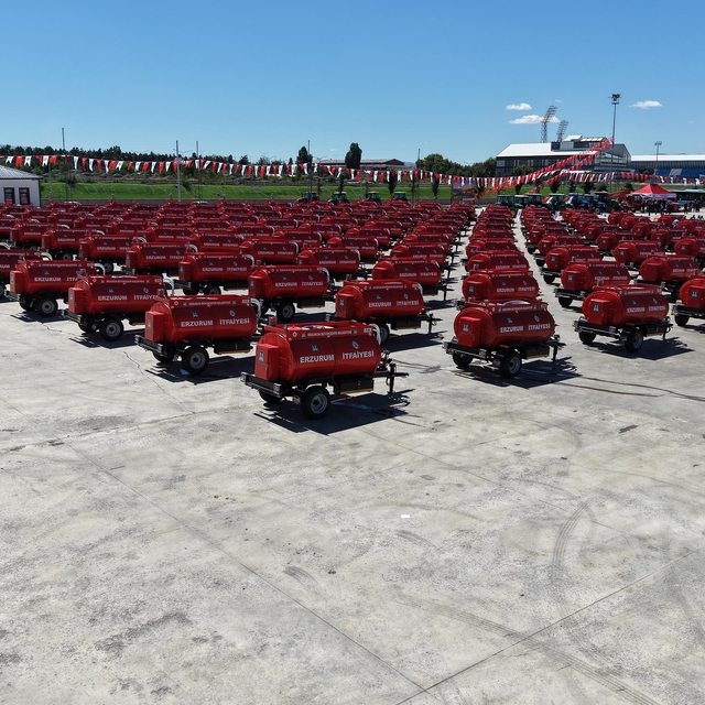 Erzurum'da 150 kırsal mahalleye olası yangınlara karşı su tankeri dağıtıldı