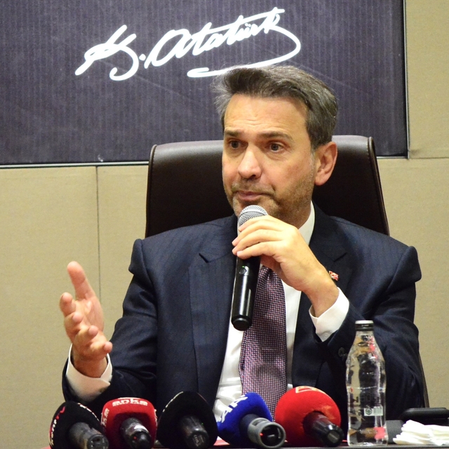 Bakan Bayraktar: "Bizim hedefimiz enerjide bağımsızlık"
"Bugün dünyada çok...