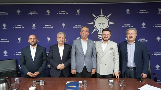 CHP'li Meclis Üyesi Ağca, AK Parti'ye katıldı