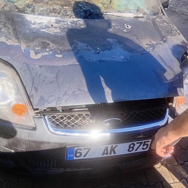 Park halindeki araçta kullanılmaz hale geldi