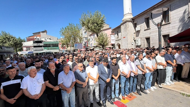 Alaplı'nın yardım gönüllüsü Tuncay Çil son yolculuğuna uğurlandı