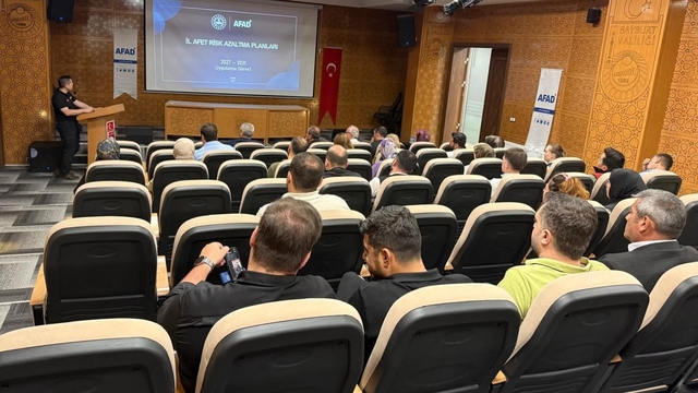 Bayburt'ta afet risklerini azaltacak çalışmalar masaya yatırıldı