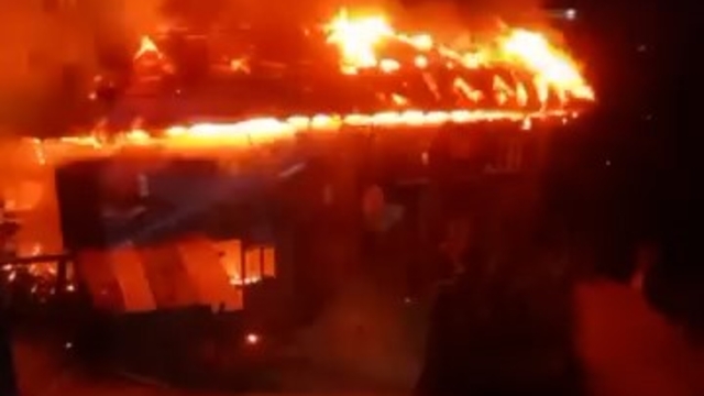 Rize'de bir evde çıkan yangın mahalle sakinlerince söndürüldü