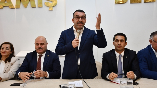 AK Parti heyetinden Sarıkamış'ta gövde gösterisi: Teşkilat buluşması ve yatırımlar sahada incelendi