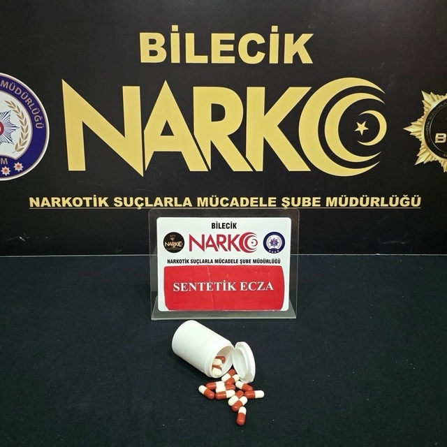 Bilecik'te şehirlerarası otobüste 2 şahıs üzerinden uyuşturucu çıktı