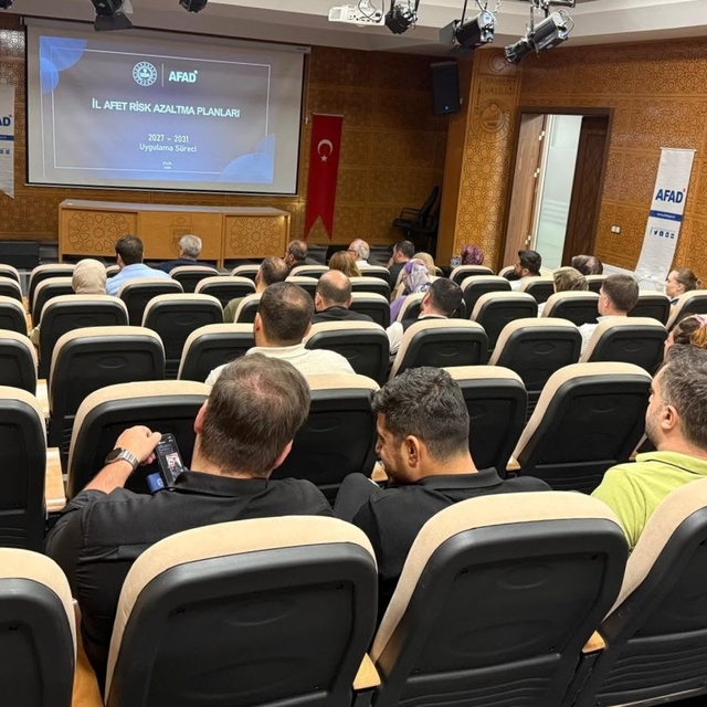 Bayburt'ta afet risklerini azaltacak çalışmalar masaya yatırıldı