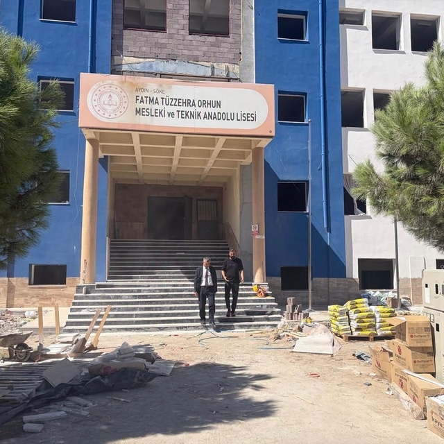 Söke'de okul güçlendirme çalışmaları hız kesmeden sürüyor