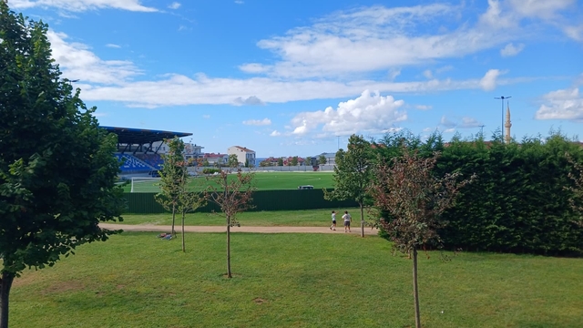 İçinde futbol sahası ve tribünü bulunan Türkiye'nin ilk ve tek spor temalı Millet Bahçesi Trabzon'da açılışa hazırlanıyor
Avni Aker Stadı ile amatör sporun simgelerinden Yavuz Selim Sahası Millet Bahçesi'nde yeniden hayat bulacak