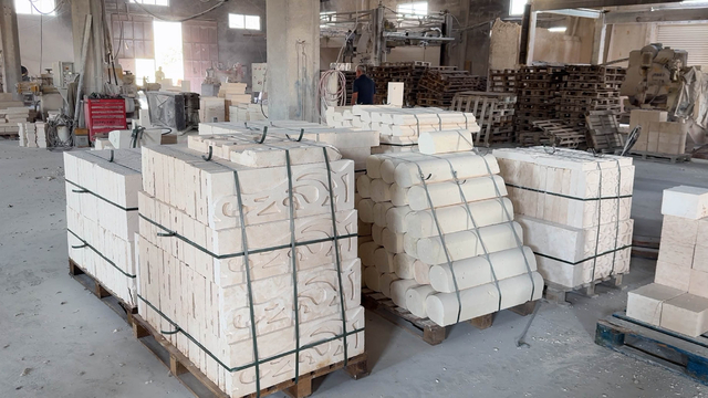 Midyat taşı, ustaların elinde sanata dönüşüyor
