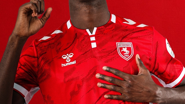 Samsunspor, Ali Badra Diabate'yi Suudi Arabistan'a sattı
Ali Badra Diabaté, Samsunspor'a veda etti