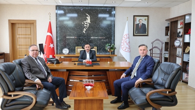 Vali Çiçek'ten İl Milli Eğitim Müdürlüğü'ne çalışma ziyareti