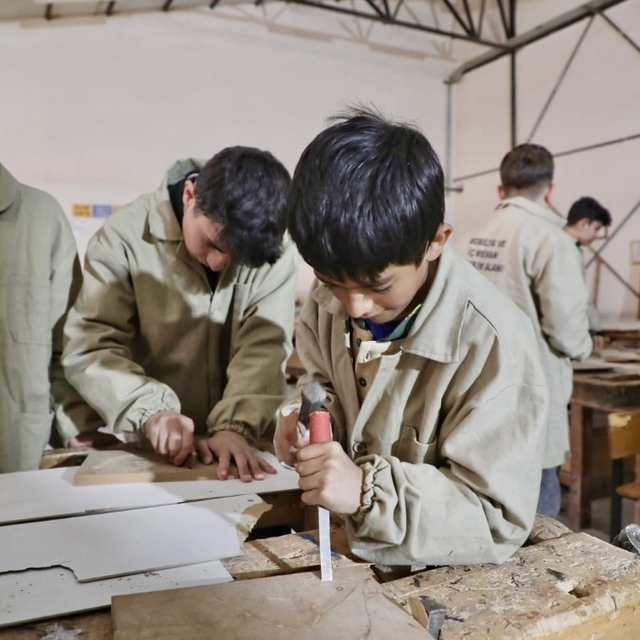 Ağrı'da fabrikaya dönüşen meslek liseleri, 71 milyonluk ciroya ulaştı